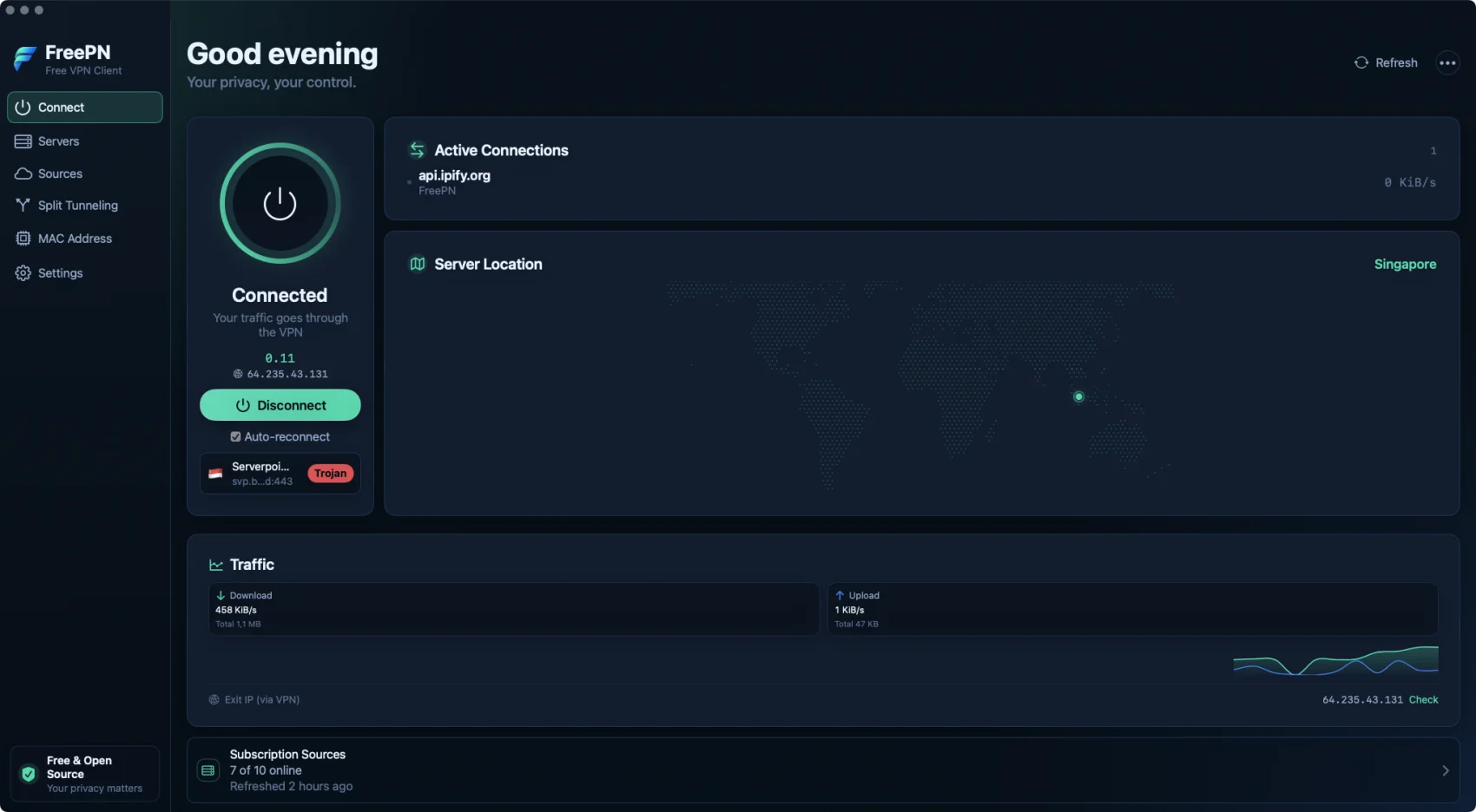 FreePN connected to a server: the power ring is on, live connections are listed, and the traffic graph is running.